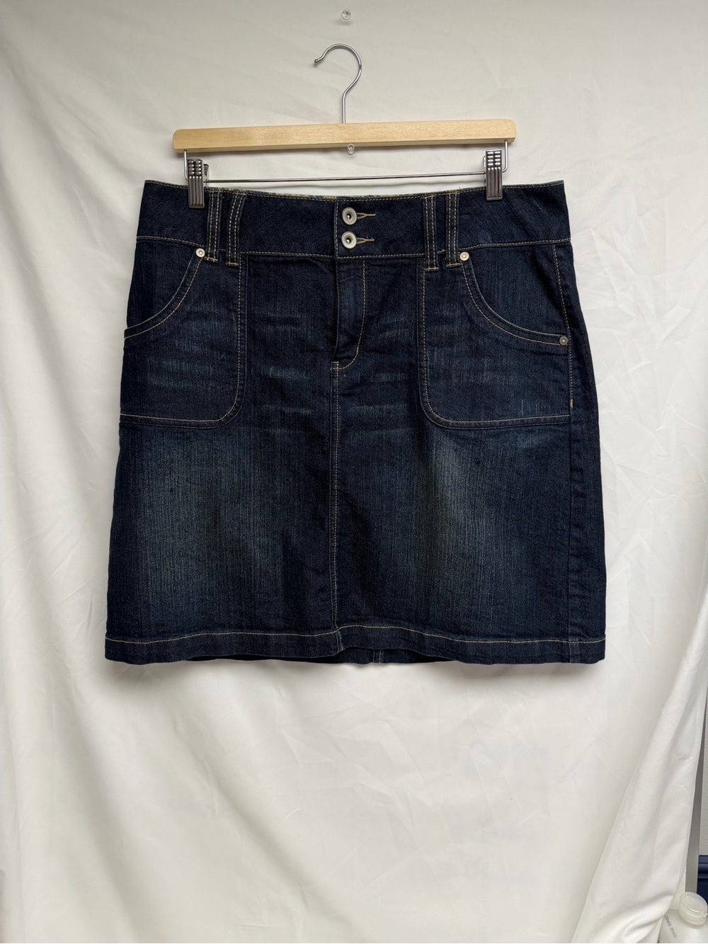 Vintage Fashion Bug Denim Skirt Womens Size 14 Dark Wash Y2K Double Button Knee